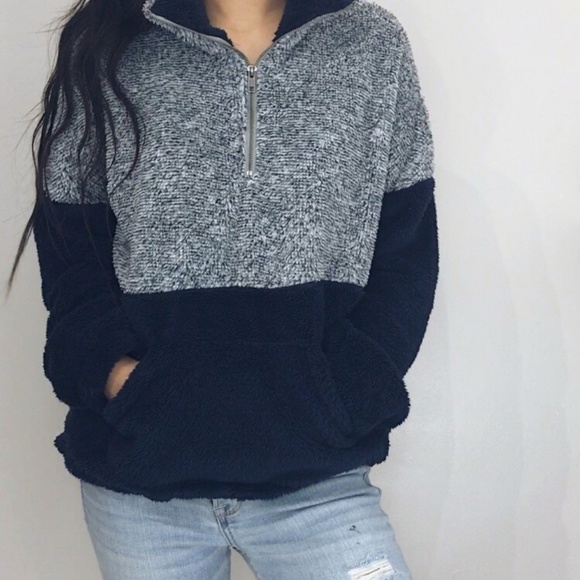 🆕Camila - Navy Fuzzy Pullover - Picture 3 of 7